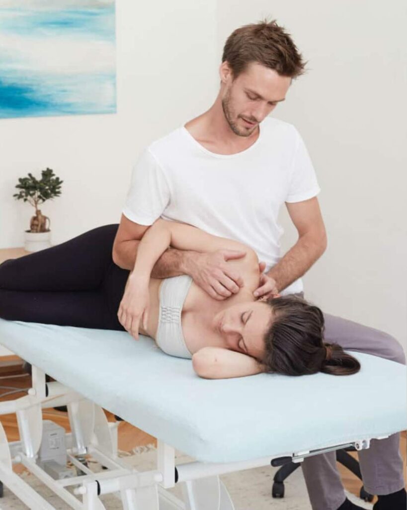 Individuelle Übungen und Selbsthilfe bei Rückenschmerzen – Physiotherapie Wien-Währing